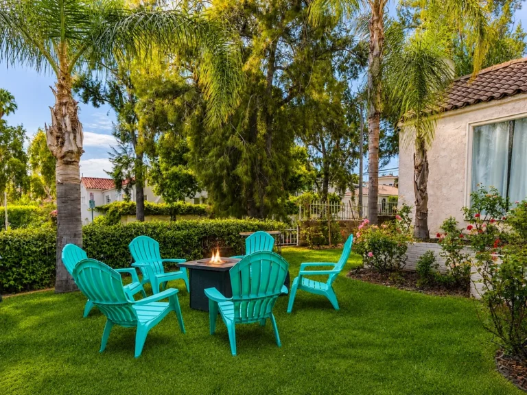 Outdoor fire pit lounge in the back garden at Revive Detox Los Angeles
